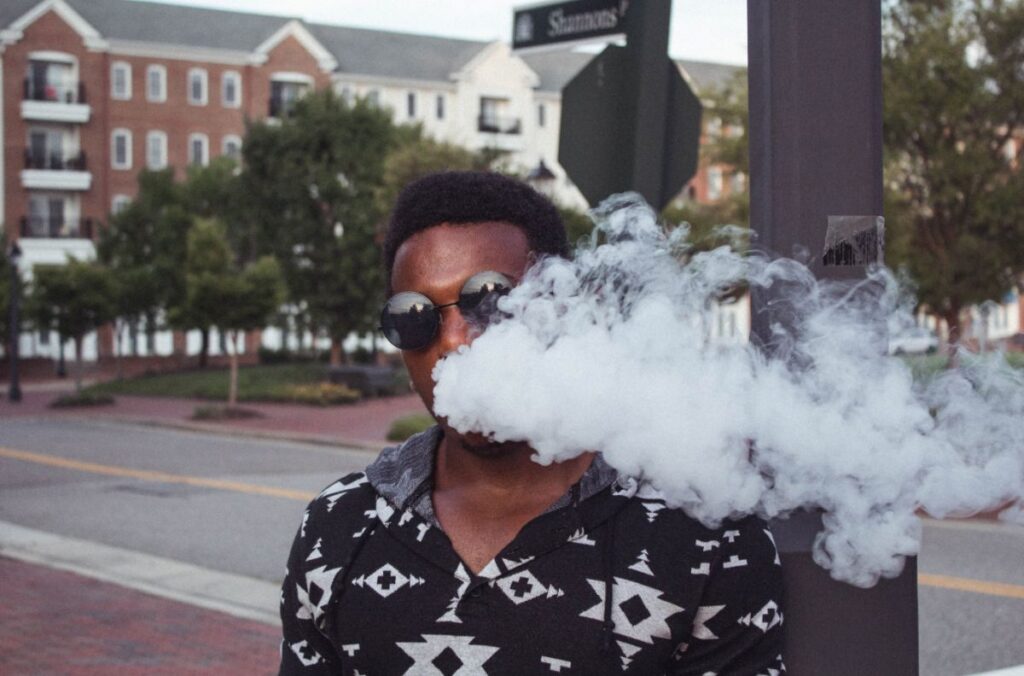 Vape Shop or High Street? Comparing Cost, Choice and Convenience